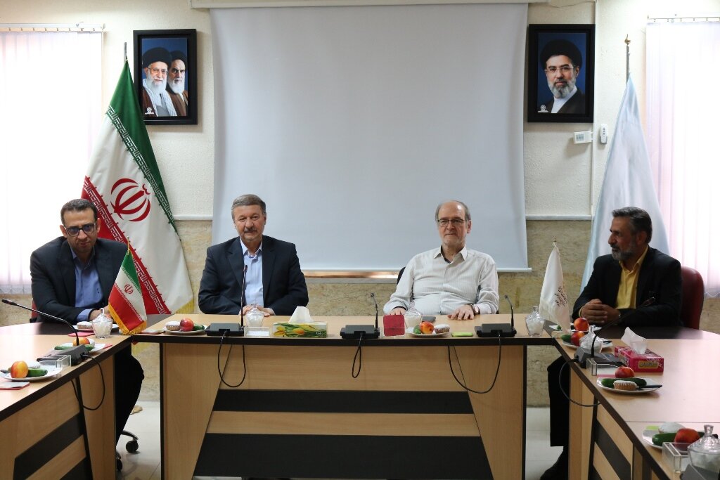 حضور مشاور عالی وزیر فرهنگ و ارشاد اسلامی در کتابخانه مرکزی سمنان؛ تأکید بر توسعه فضاهای نوین کتابخانه‌ای و ارتقای فرهنگ مطالعه