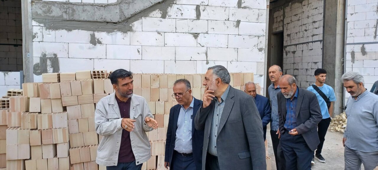 بازدید معاون فرهنگی وزیر فرهنگ و ارشاد اسلامی از روند ساخت کتابخانه‌ درجه یک شهرستان ابهر