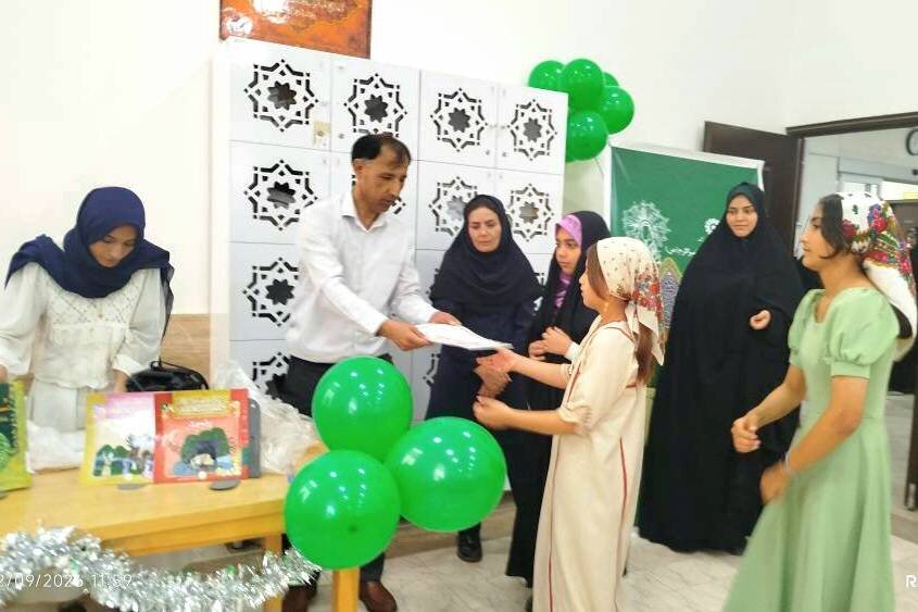 کتابخانه حکیم جرجانی کلاله میزبان جشن هفته وحدت شد