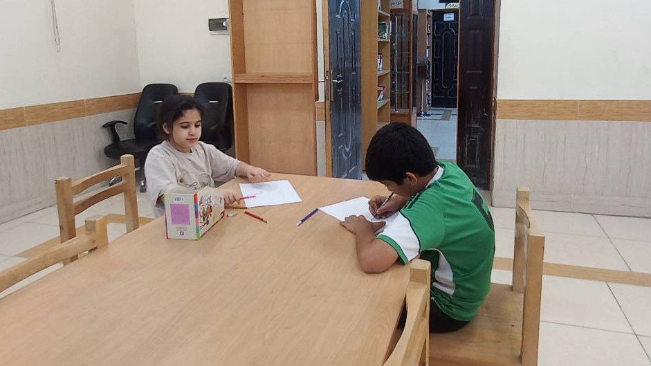 اجرای برنامههای متنوع فرهنگی و آموزشی طرح تابستانه در کتابخانه عمومی بوستان شیبان