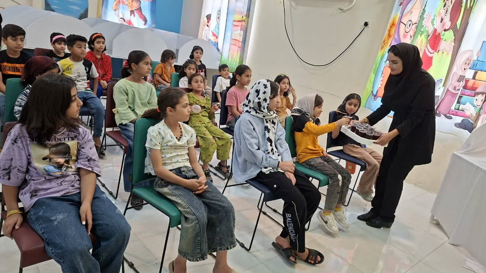 برگزاری ویژهبرنامه فرهنگی «میلاد نور» در کتابخانه عمومی شهید شیرعلیمردانخان بختیاری