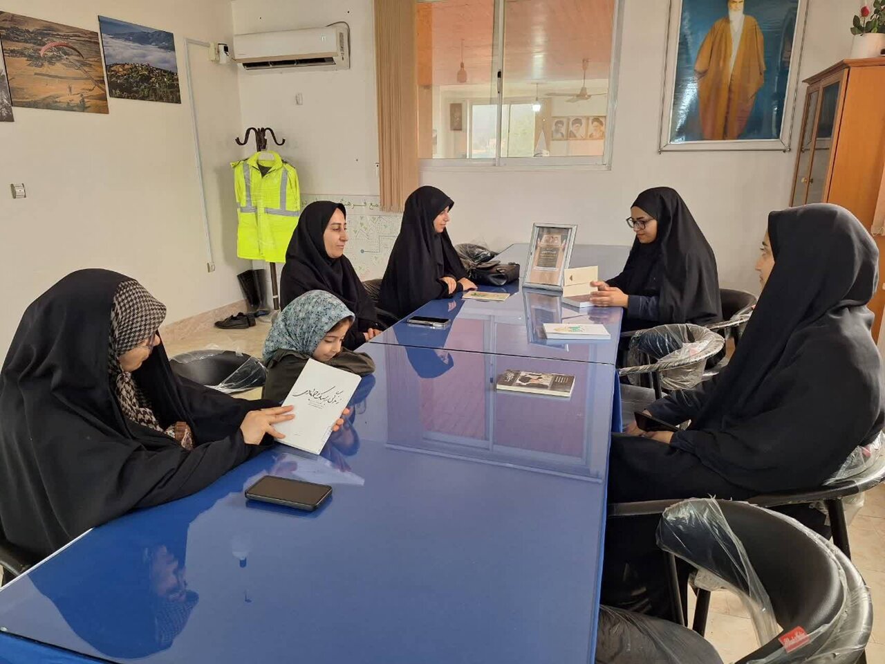 نشست کتابخوان «به یاد دولتمردان شهید» در کتابخانههای عمومی مازندران برگزار شد