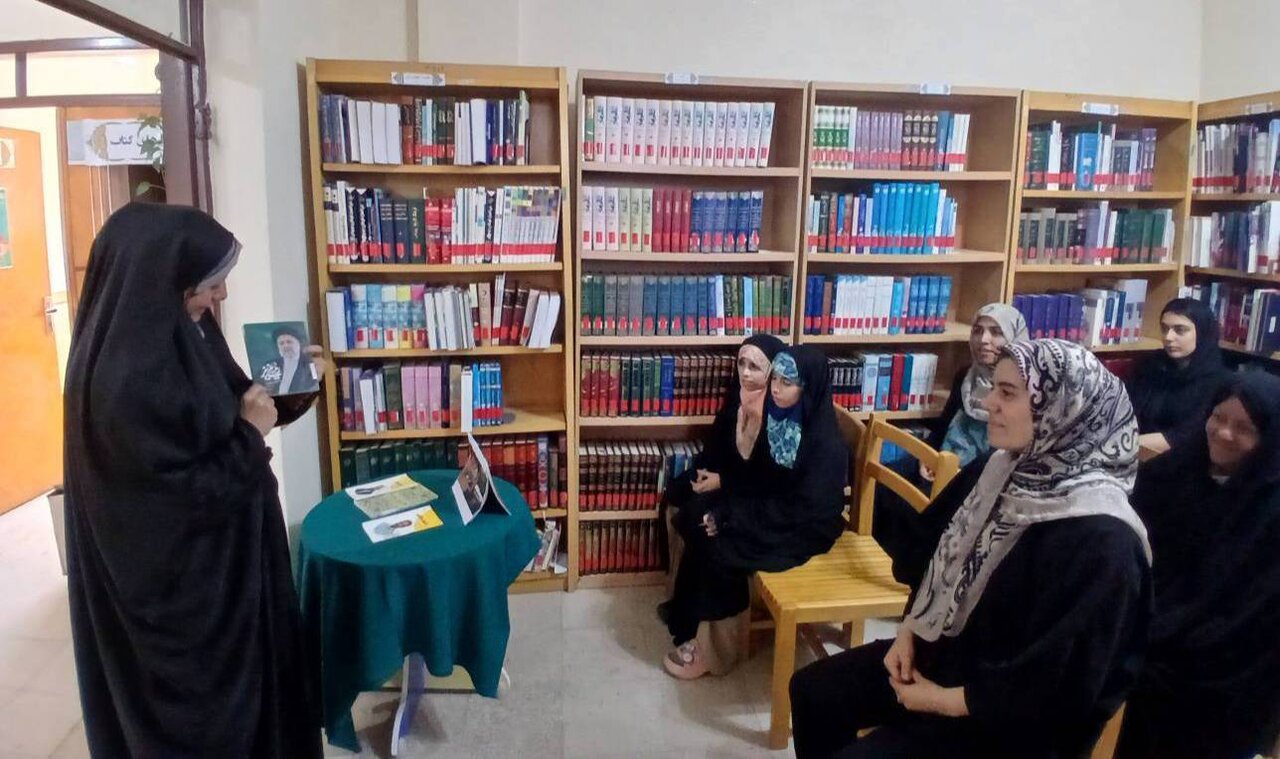 نشست کتابخوان «به یاد دولتمردان شهید» در کتابخانه‌های عمومی مازندران برگزار شد