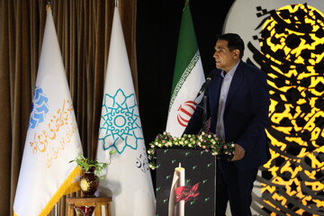 نخستین سوگواره ملی عاشورایی «نذر شعر» در کتابخانه مرکزی پارک شهر برگزار شد