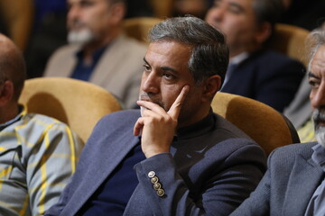 نخستین سوگواره ملی عاشورایی «نذر شعر» در کتابخانه مرکزی پارک شهر برگزار شد