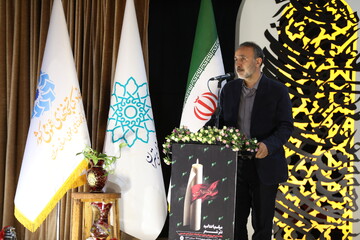 نخستین سوگواره ملی عاشورایی «نذر شعر» در کتابخانه مرکزی پارک شهر برگزار شد