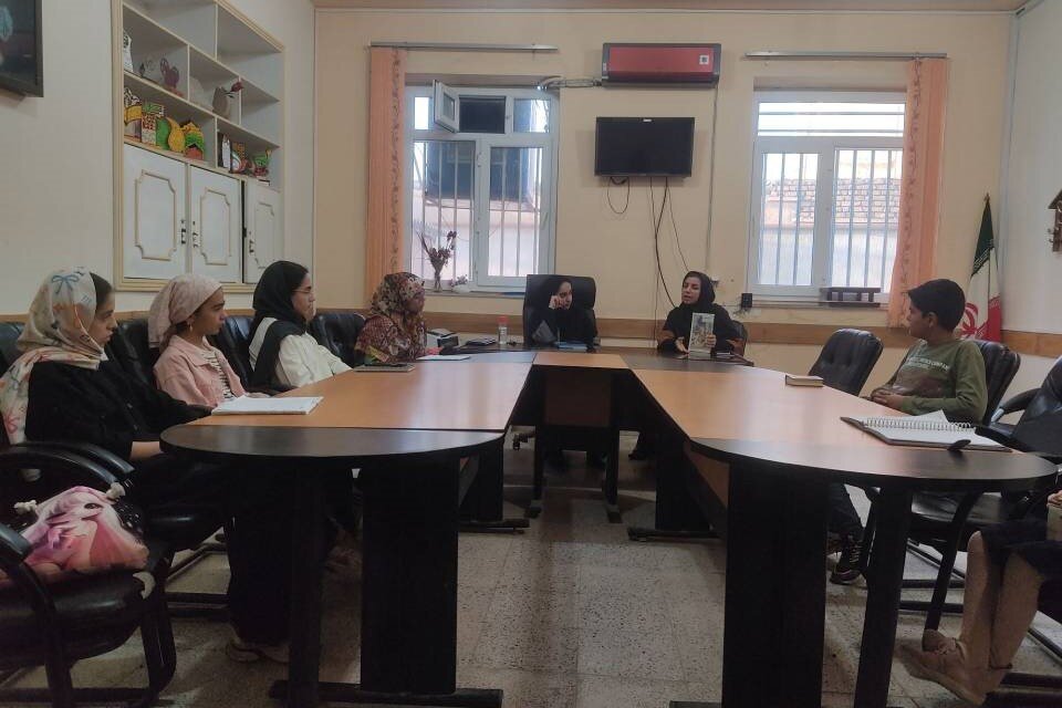 محفل ادبی «انس و ادب» بردسکن با روایت «خورشید خوارزم» به بزرگداشت ابوریحان بیرونی پرداخت