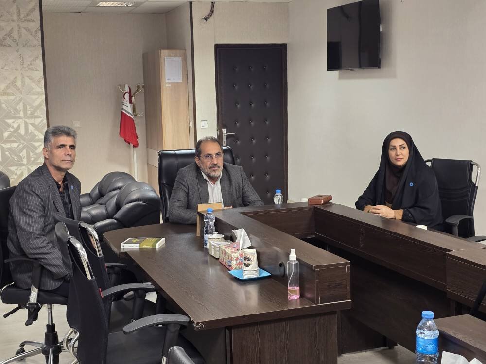 تأکید بر نقش کتابخوانی در افزایش آگاهی عمومی و عبور از التهابات اقتصادی