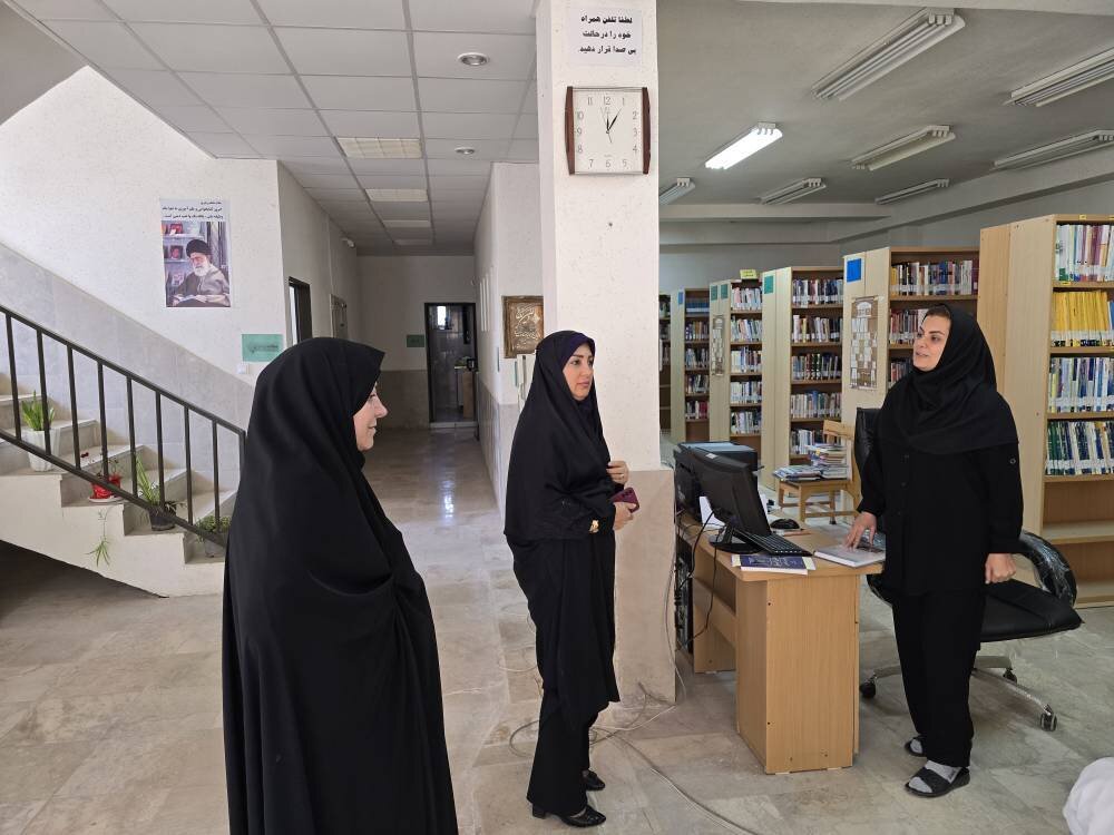 فلاح کردآبادی از کتابخانه‌های شهرستان چالوس بازدید کرد