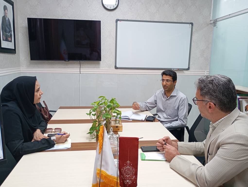 دیدار معاون پژوهشی دانشگاه آزاد اسلامی سیستان و بلوچستان با سرپرست ادارهکل کتابخانههای عمومی استان