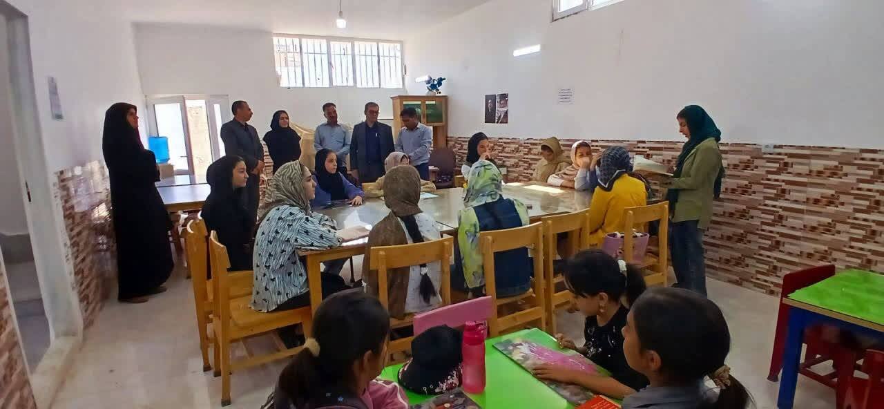 بازدید فرماندار بهار از روند بازسازی کتابخانه روستای دستجرد