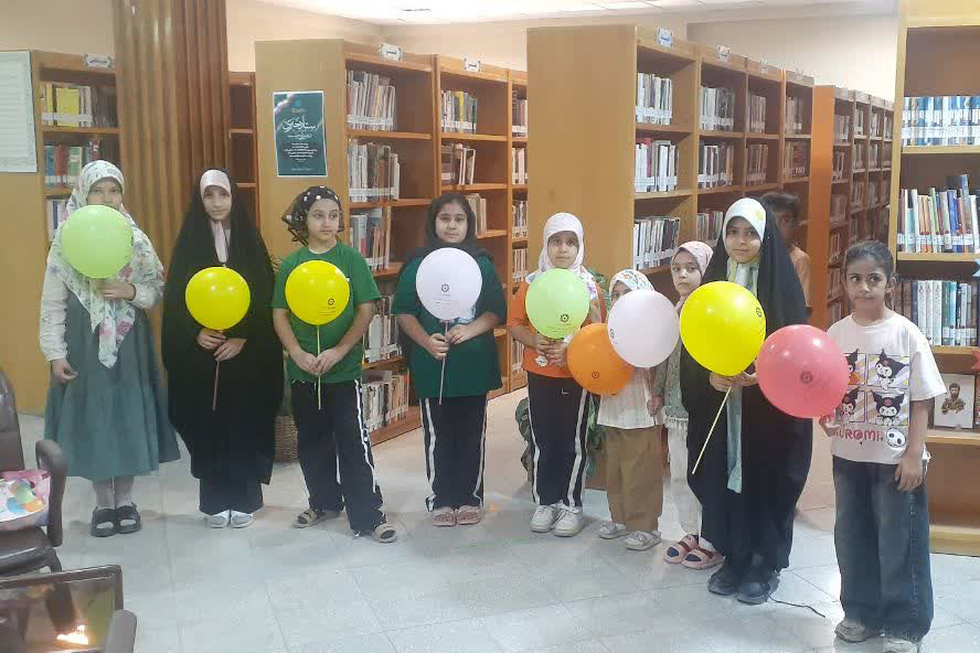 اجرای برنامه‌های فرهنگی و هنری در کتابخانه آیت‌الله اراکی شهر اراک