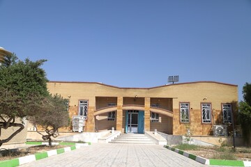 کتابخانه عمومی شهید امام خامنه‌ای شهر بنک