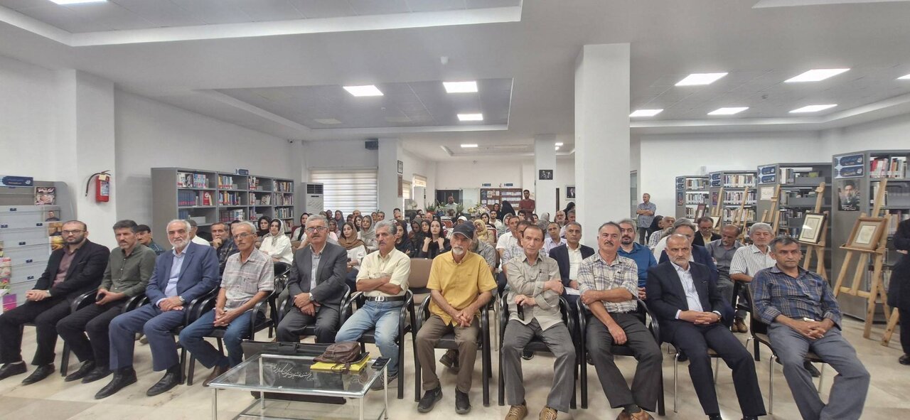 کتاب «کاتبان و خوشنویسان کجور» در کتابخانه عمومی برادران لُر نوشهر رونمایی شد