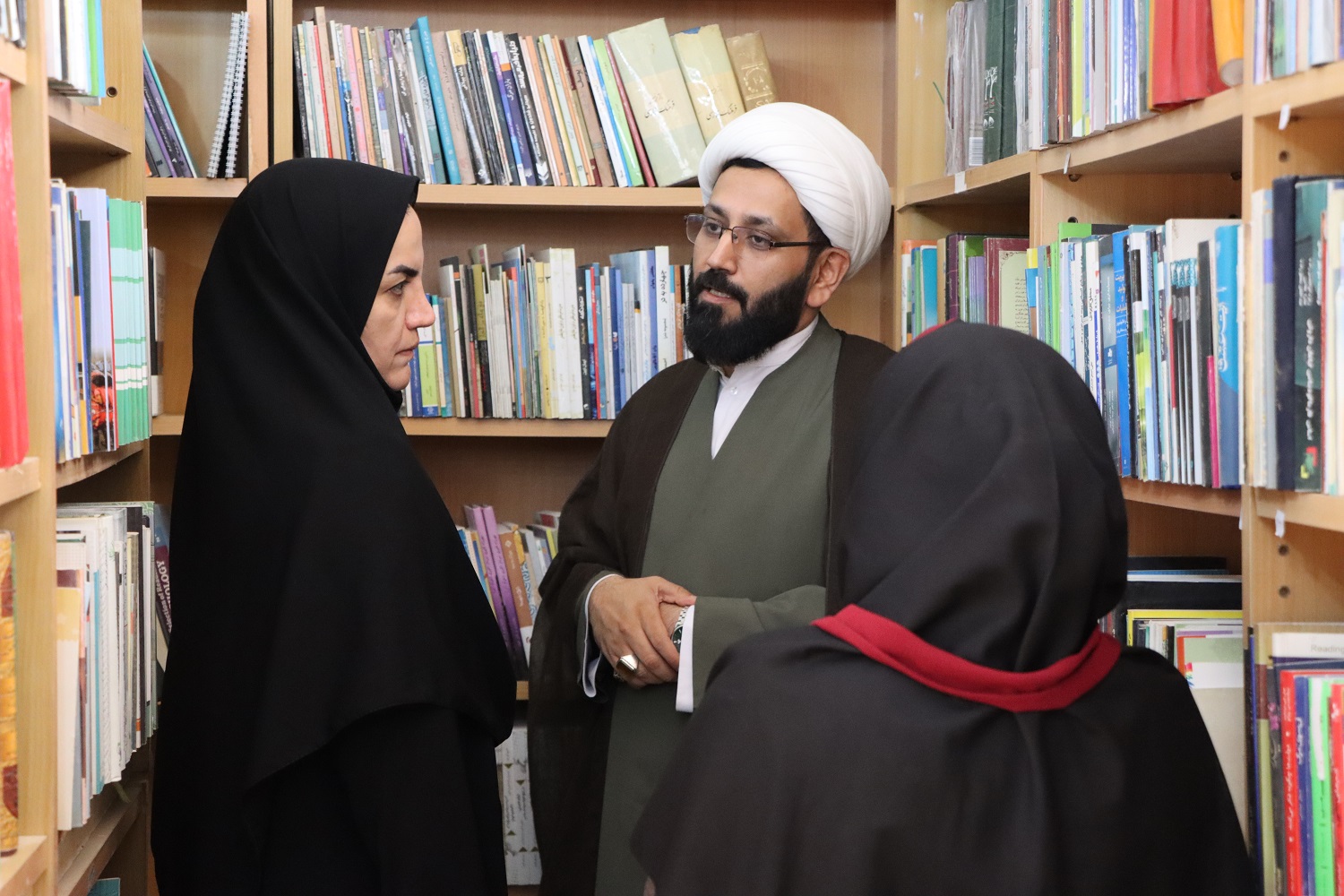 آغاز بهکار مرکز مبادله منابع کتابخانهای استان خوزستان با ۵۰ هزار نسخه کتاب آماده بهرهبرداری