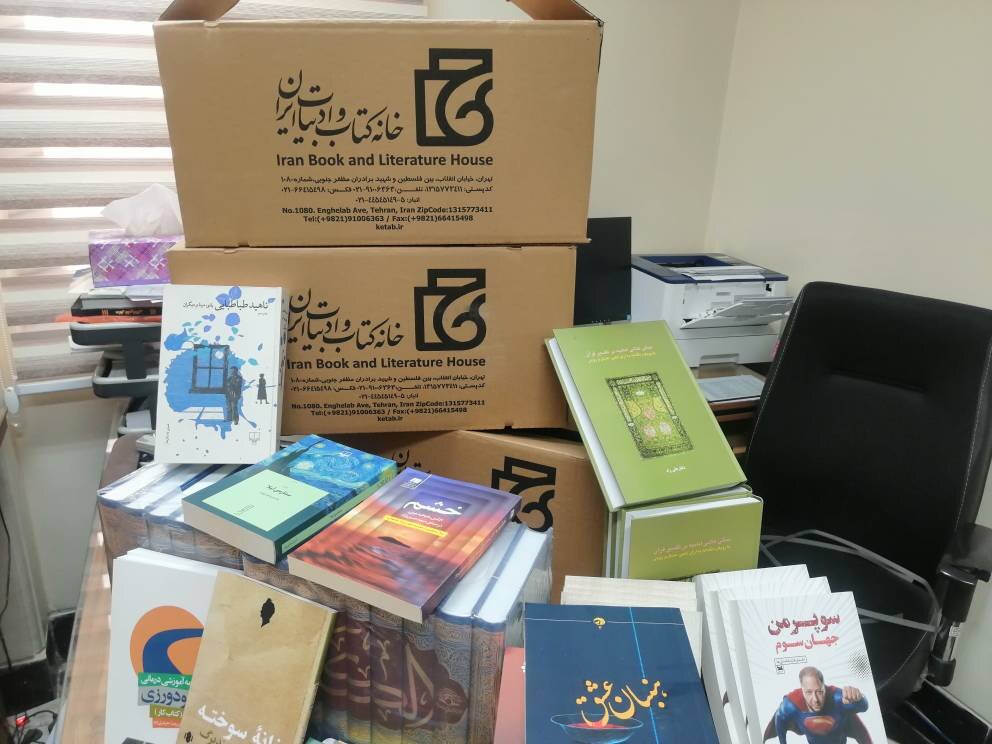 تازههای نشر با حمایت نماینده مجلس به کتابخانههای عمومی همدان رسید