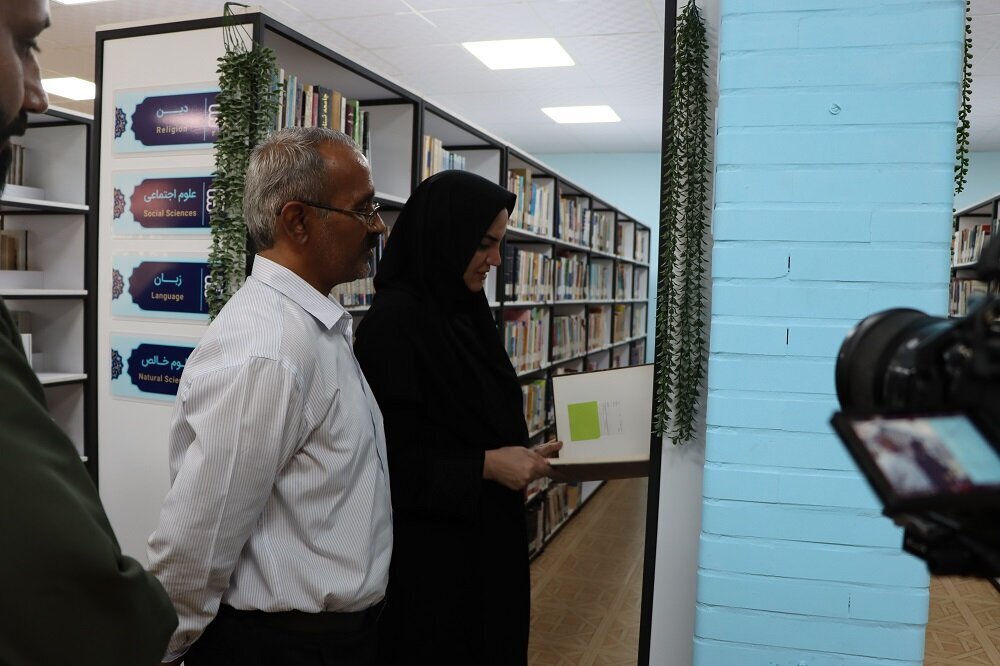بازدید دبیرکل نهاد کتابخانه‌های عمومی کشور از چهار کتابخانه‌ عمومی در آبادان