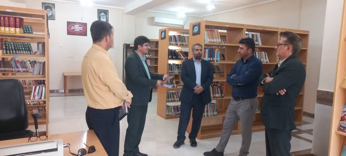 بازدید دستیار دبیرکل نهاد از کتابخانه‌های عمومی در شهرستان‌های ایذه و هفتکل