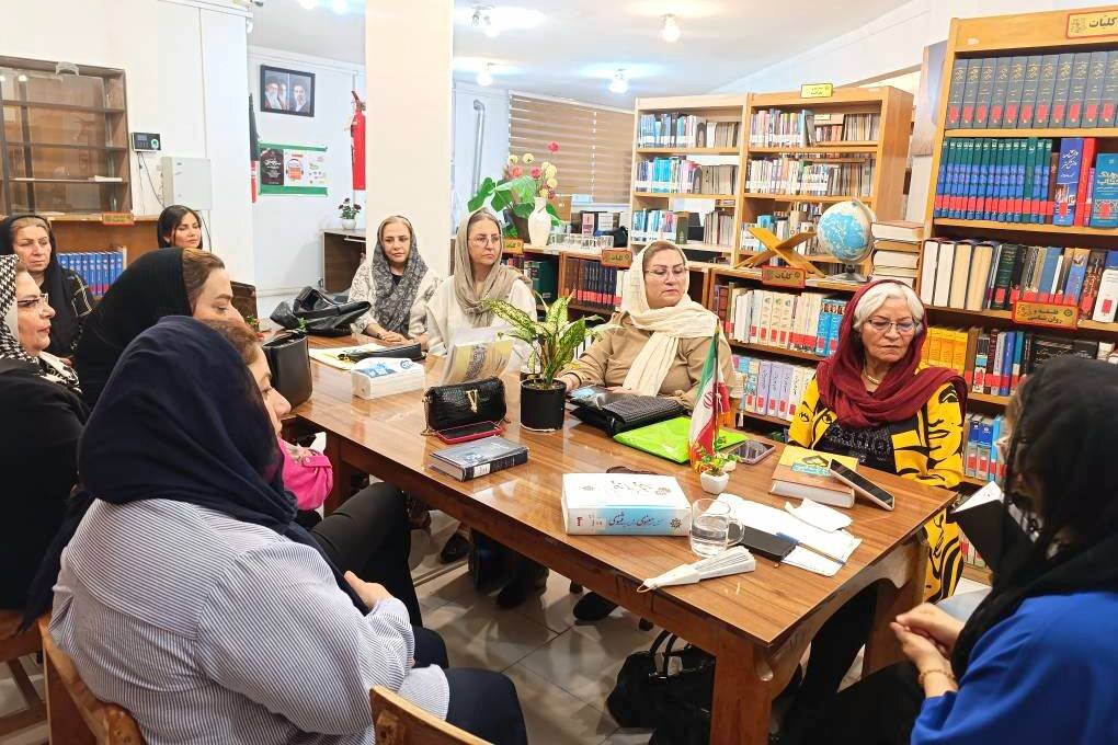 نشست‌های مطالعاتی و مثنوی‌خوانی در کتابخانه‌های عمومی گنبد کاووس برگزار شد