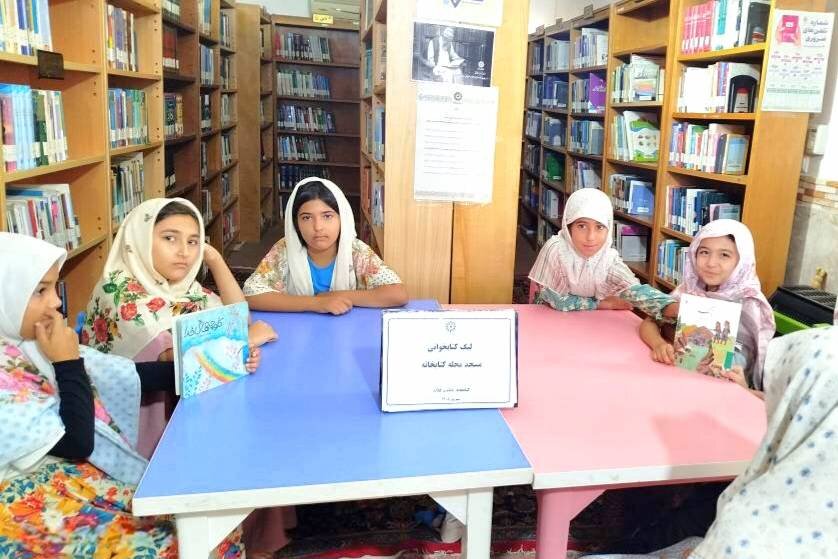 اعضای کودک و نوجوان کتابخانه حکمت کلاله در قالب تیم‌های کتابخوانی سازماندهی شدند