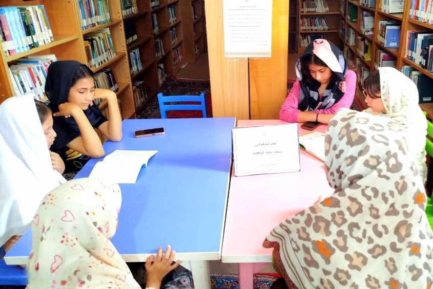 اعضای کودک و نوجوان کتابخانه حکمت کلاله در قالب تیم‌های کتابخوانی سازماندهی شدند