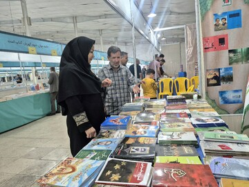 دیدار مدیرکل کتابخانه‌های عمومی کردستان با مدیرکل فرهنگ و ارشاد اسلامی استان در نمایشگاه کتاب