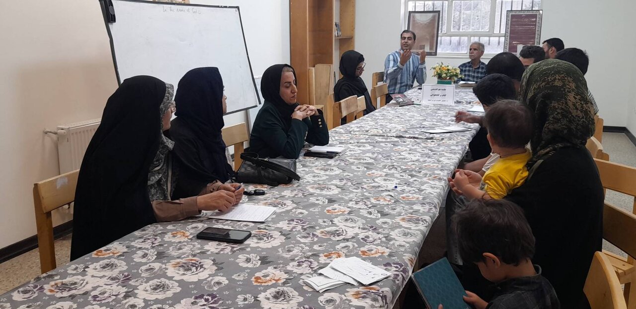 کتابخانه‌های عمومی شهرستان تفت برای جذب بیشتر مردم به مطالعه برنامه‌ریزی می‌کنند