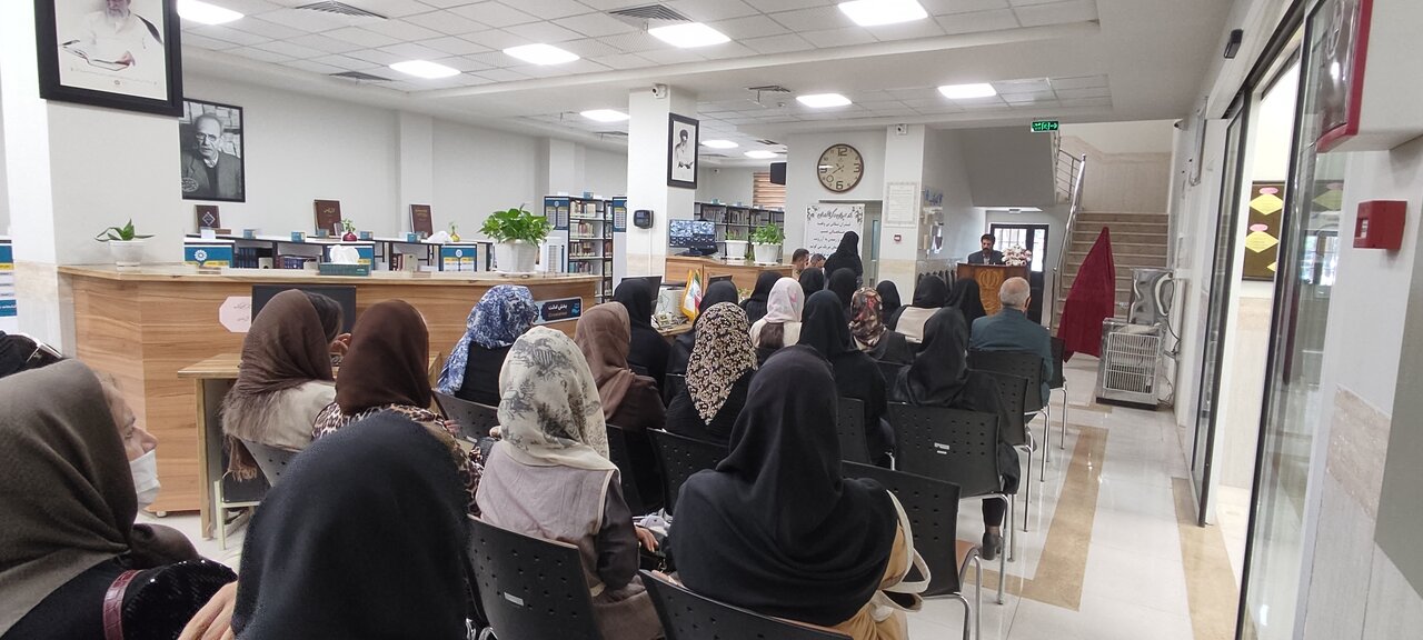 آیین رونمایی از کتاب «بهار جاویدان» در شهرستان میاندوآب برگزار شد