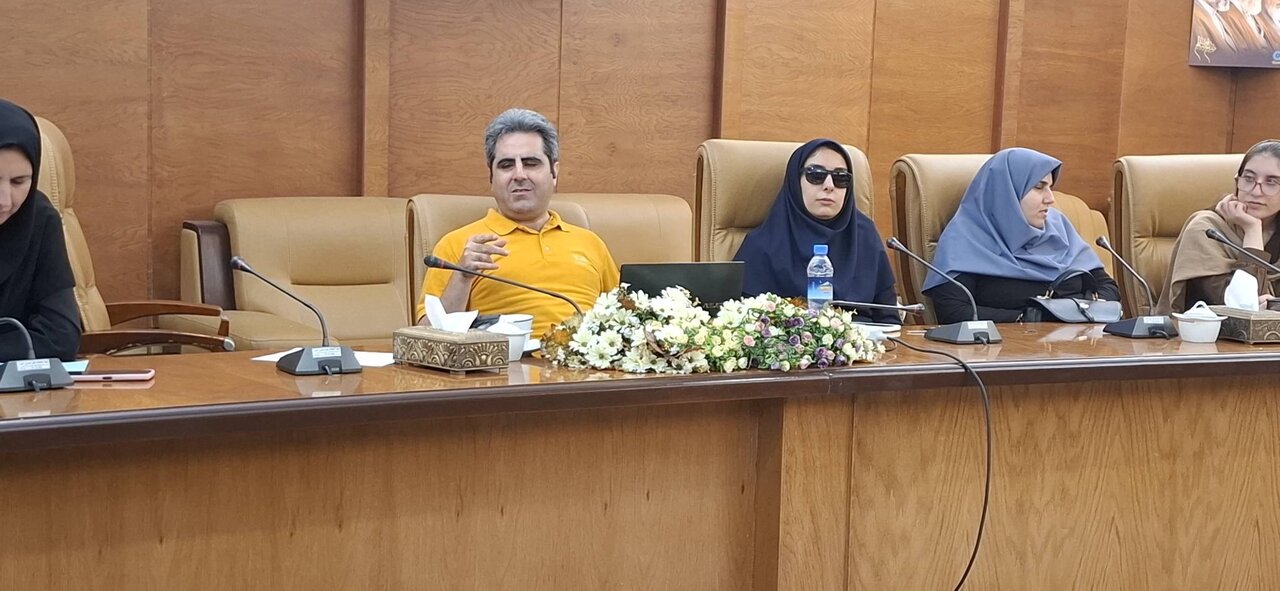 کارگاه «هوش مصنوعی و پرامپت نویسی» در کتابخانه مرکزی پارک شهر
