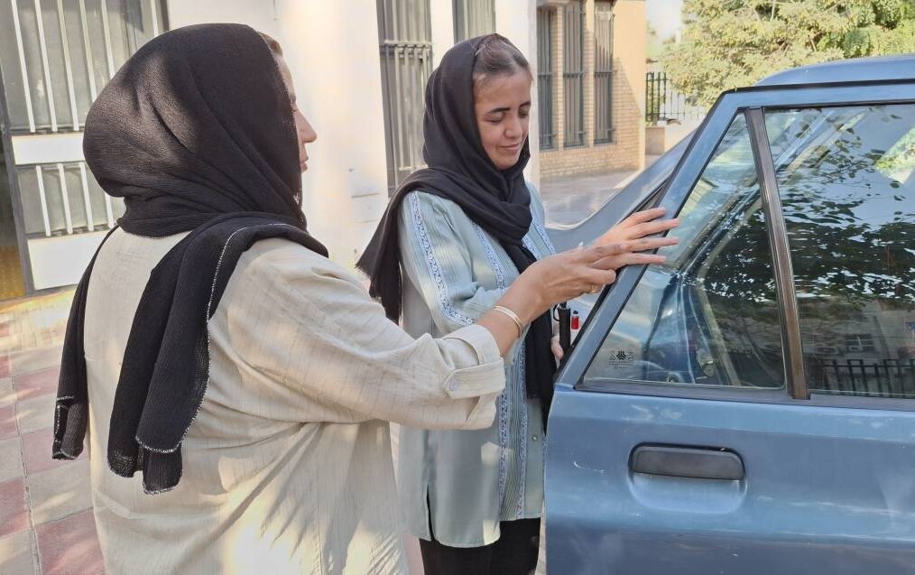 برگزاری سومین جلسه کارگاه آموزشی «جهتیابی و تحرک» در کتابخانه شهید رجایی ملارد