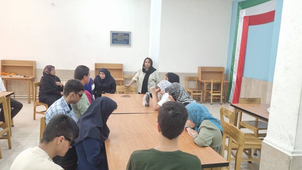 برگزاری سومین جلسه کارگاه آموزشی «جهتیابی و تحرک» در کتابخانه شهید رجایی ملارد