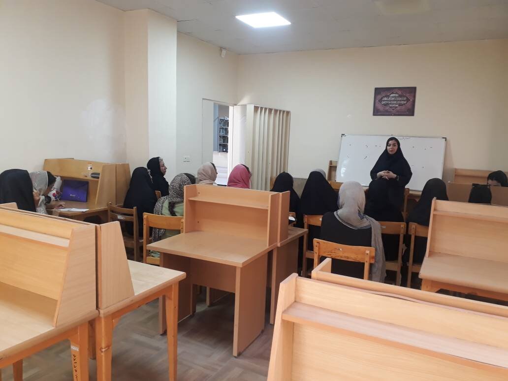 کارگاه آموزشی «تاثیر استرس بر پرخوری» در کتابخانه شهید سلیمانی قرچک