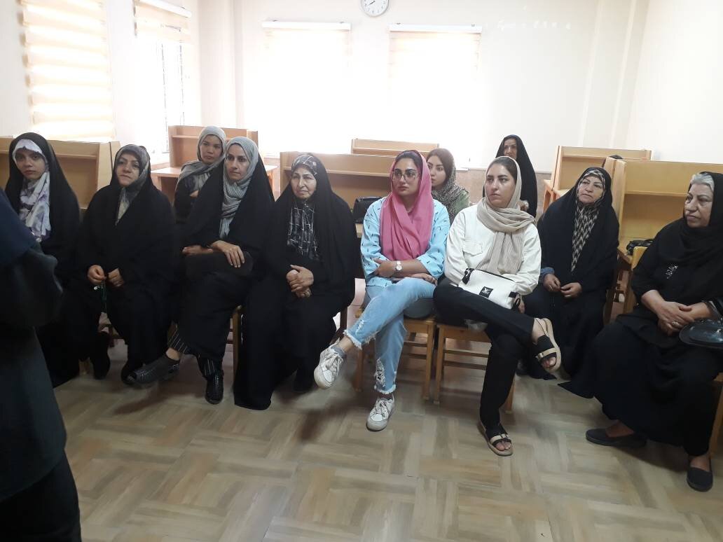 کارگاه آموزشی «تاثیر استرس بر پرخوری» در کتابخانه شهید سلیمانی قرچک