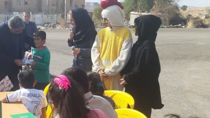 «کاروان دانایی» در مناطق کم‌برخوردار شهرستان لالی به حرکت درآمد