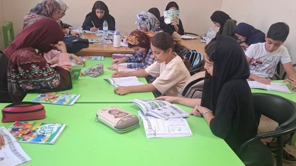 برگزاری دوره آموزش زبان انگلیسی، با هدف تقویت مهارتهای ارتباطی نوجوانان در کتابخانه شهدای دارخوین