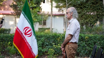 فرهاد حسن‌زاده، نویسنده برجسته ادبیات کودک و نوجوان و برگزیده جایزه جهانی هانس کریستین آندرسن
