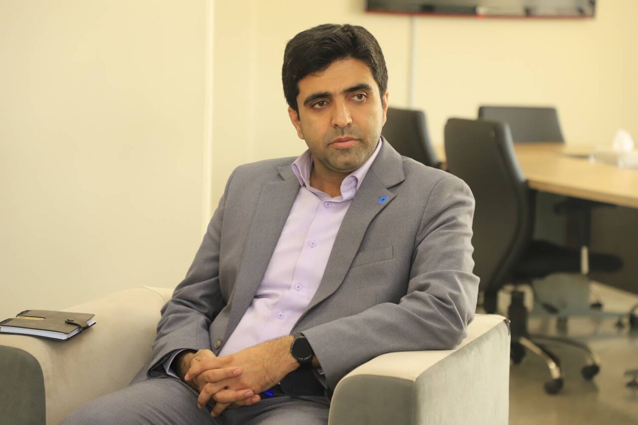 تأکید نماینده همدان و فامنین بر بازطراحی کتابخانه مرکزی و توسعه خدمات کتابخانهای