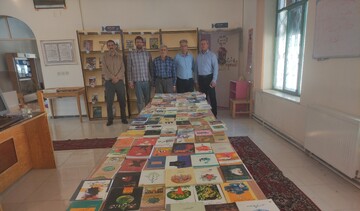 اهدای کتاب قوشچی