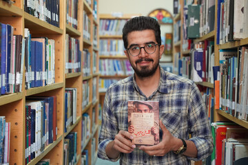 معرفی و خواندن کتاب «همه فن حریف»