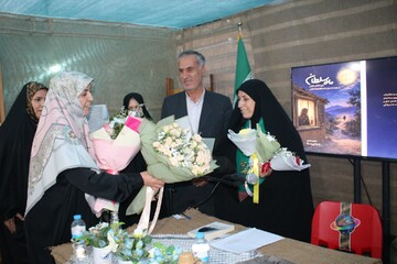 غرفه اداره‌کل کتابخانه‌های عمومی روز سوم کنگره شهدا در قاب تصاویر