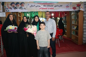 غرفه اداره‌کل کتابخانه‌های عمومی روز سوم کنگره شهدا در قاب تصاویر