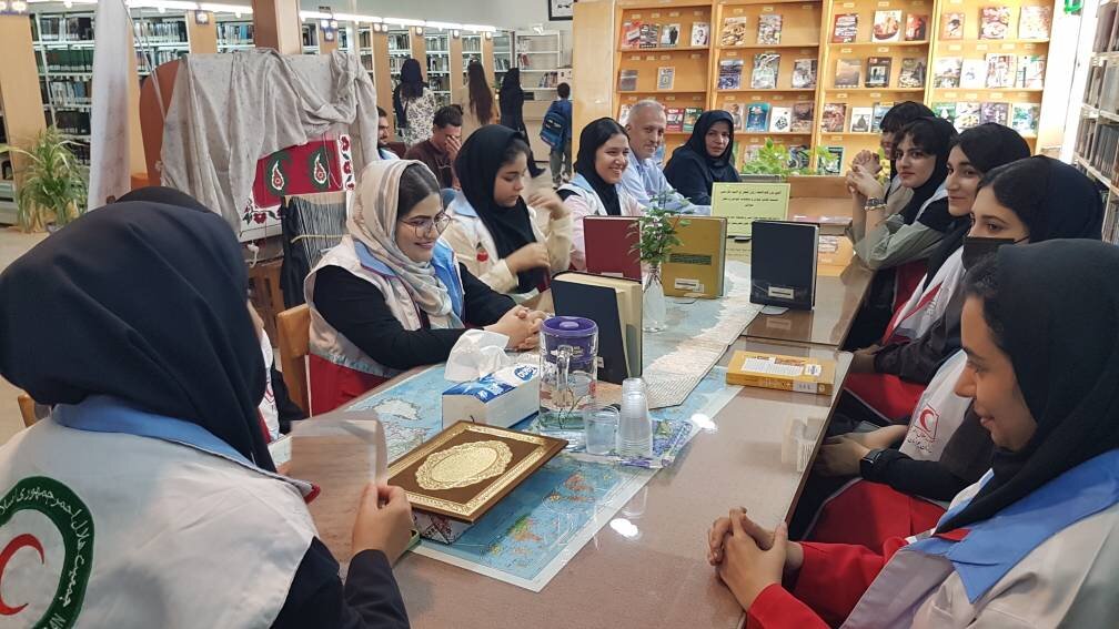 آیین بزرگداشت روز شعر و ادب فارسی در کتابخانه امام محمدباقر (ع) آبیک برگزار شد