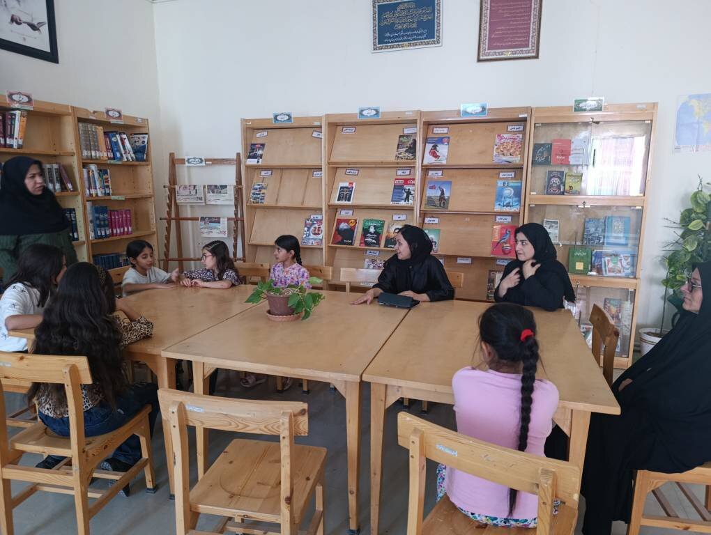برگزاری نشست‌های انجمن و رویدادهای کتابخانه‌ای در شهرستان‌های کرمانشاه