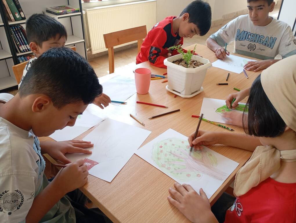 برگزاری نشست‌های انجمن و رویدادهای کتابخانه‌ای در شهرستان‌های کرمانشاه