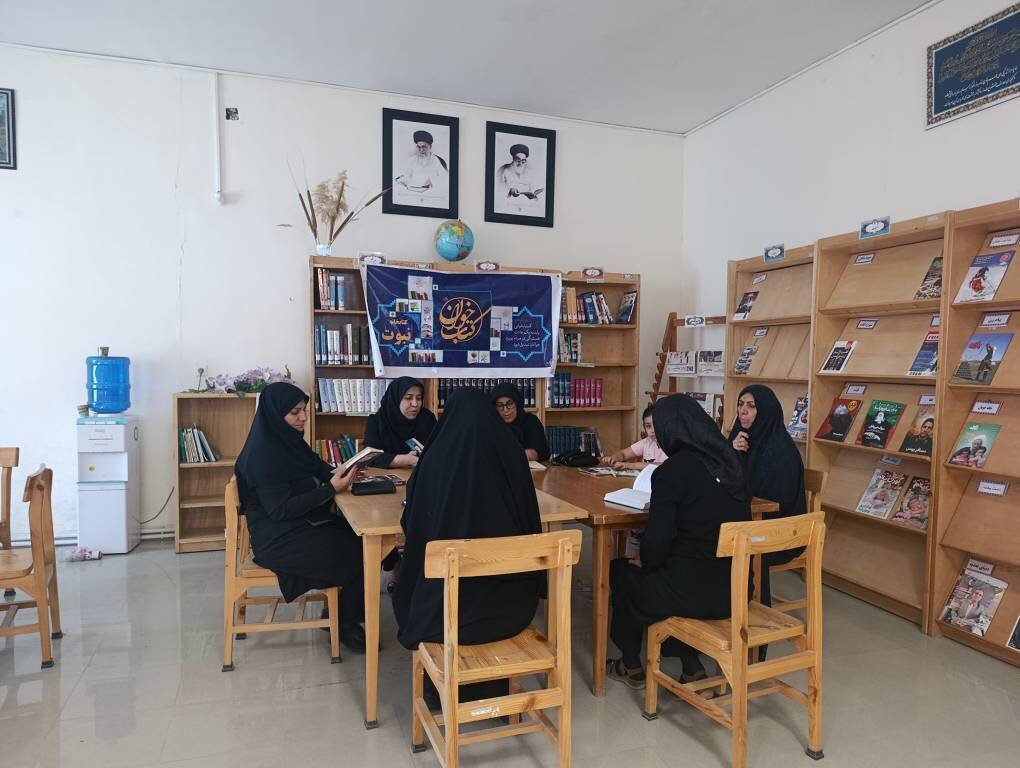 برگزاری نشست‌های انجمن و رویدادهای کتابخانه‌ای در شهرستان‌های کرمانشاه