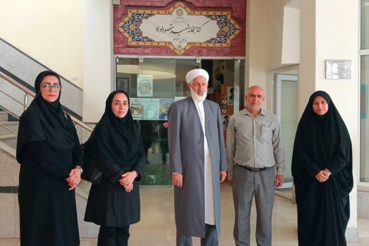 بازدید مدیرکل کتابخانههای عمومی گلستان از کتابخانه شهید مقصودلو راد سرخنکلاته