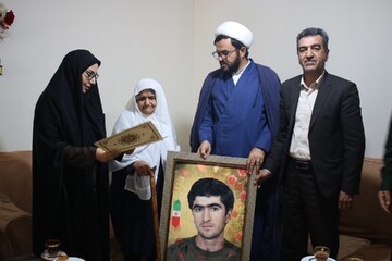 دیدار با خانواده شهید ابراهیم احمدی در شهر سورشجان