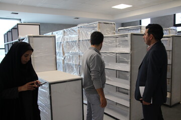 بازدید معاون توسعه نهاد از کتابخانه مرکزی اراک
