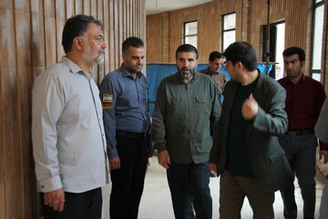 بازدید معاون توسعه نهاد از کتابخانه مرکزی اراک