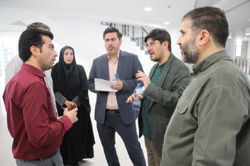 بازدید معاون توسعه نهاد از کتابخانه مرکزی اراک